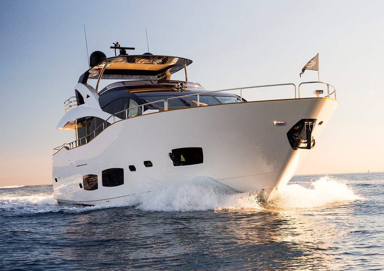 SPONTANEOUS - 2013 SUNSEEKER 91'