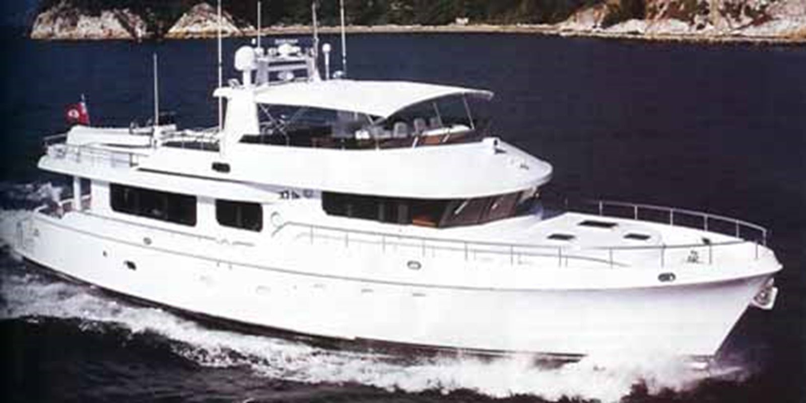 CROSSER - 2003 MCQUEEN 90' Long range Motor Yacht