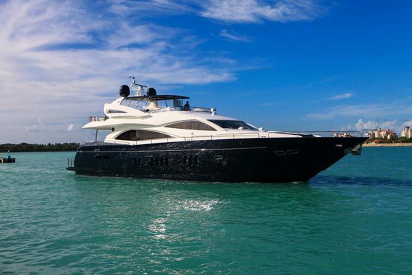 Quimalera - 2007 SUNSEEKER 90' Yacht