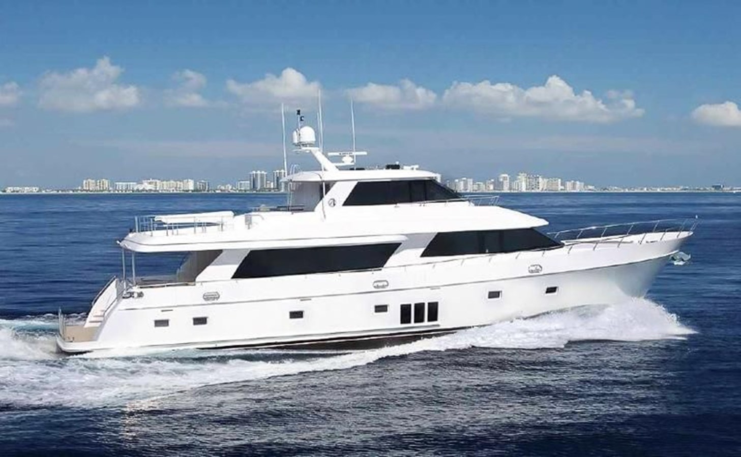 Wiggle Room - 2012 OCEAN ALEXANDER 90' 90A