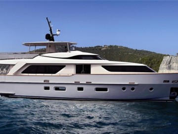 LORI - 2010 SANLORENZO 90'