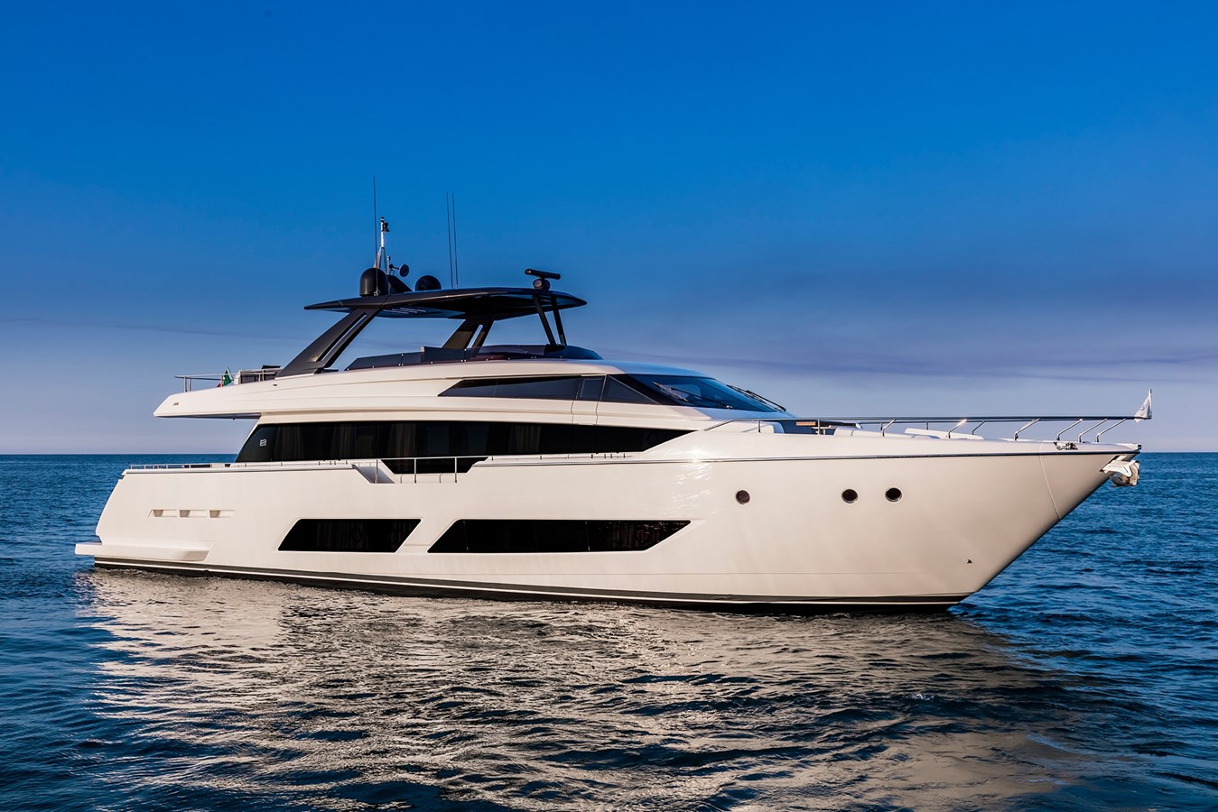 Ferretti Yachts 850 HT - 2022 FERRETTI YACHTS 85' 