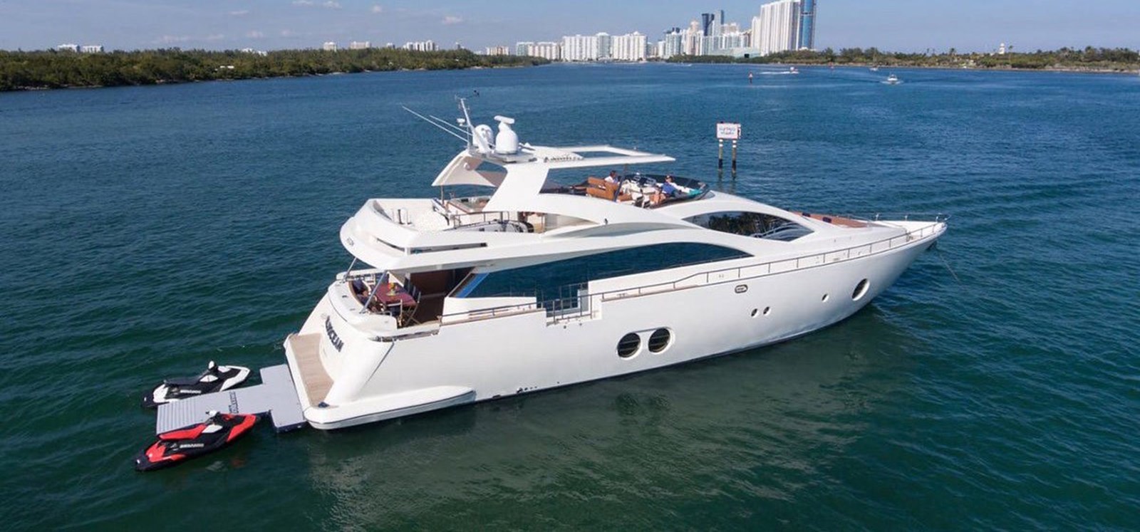 BLUOCEAN - 2010 AICON YACHTS 85'