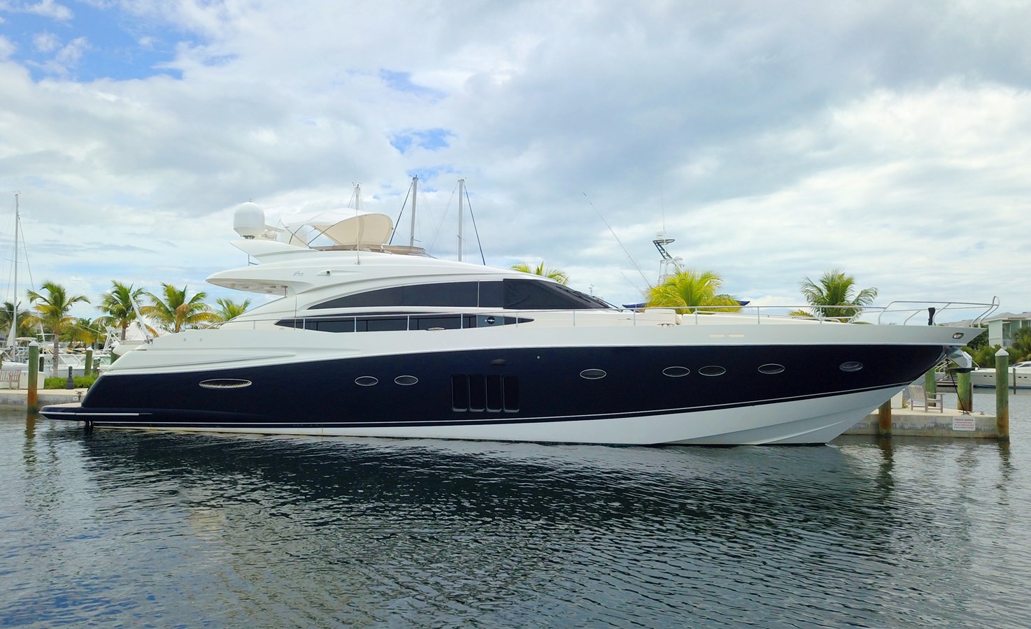 GRACE - 2009 PRINCESS YACHTS 85' V85