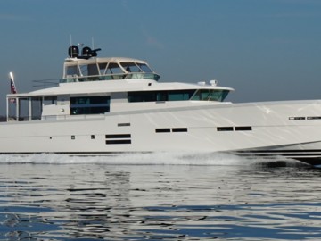 SEABISCUIT - 2014 DELTA POWERBOATS 84' 11