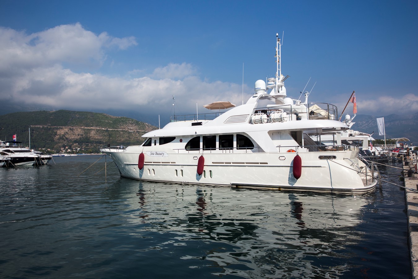 SEA BEAUTY - 2012 TIMMERMAN YACHTS 84' 2