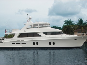 Bravo 84 - 2012 CHEOY LEE 84' Bravo