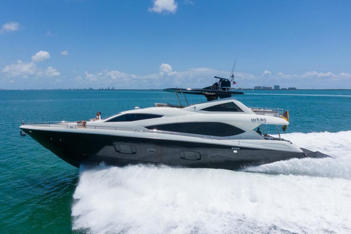 The King - 2014 SUNSEEKER 88' 2