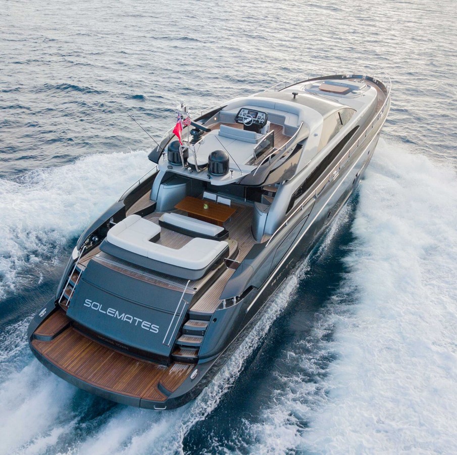 Solemates - 2017 RIVA 88' 1