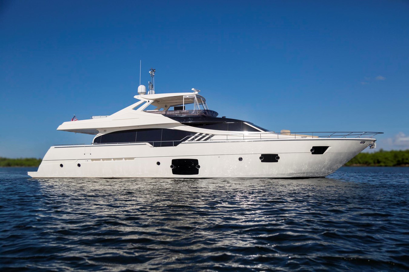 TRUE - 2013 FERRETTI YACHTS 87' 870 FLYBRIDGE