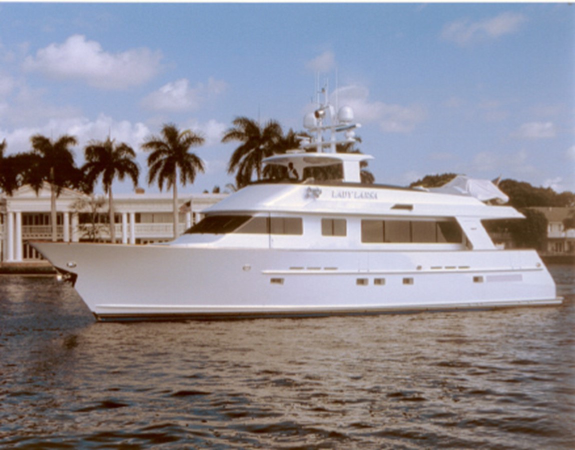 LADY LARSA - 2001 BURGER 85' Flush Deck