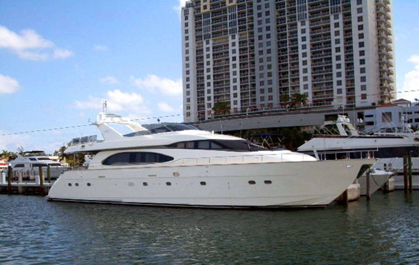 PETRUS - 2003 AZIMUT YACHTS 85'