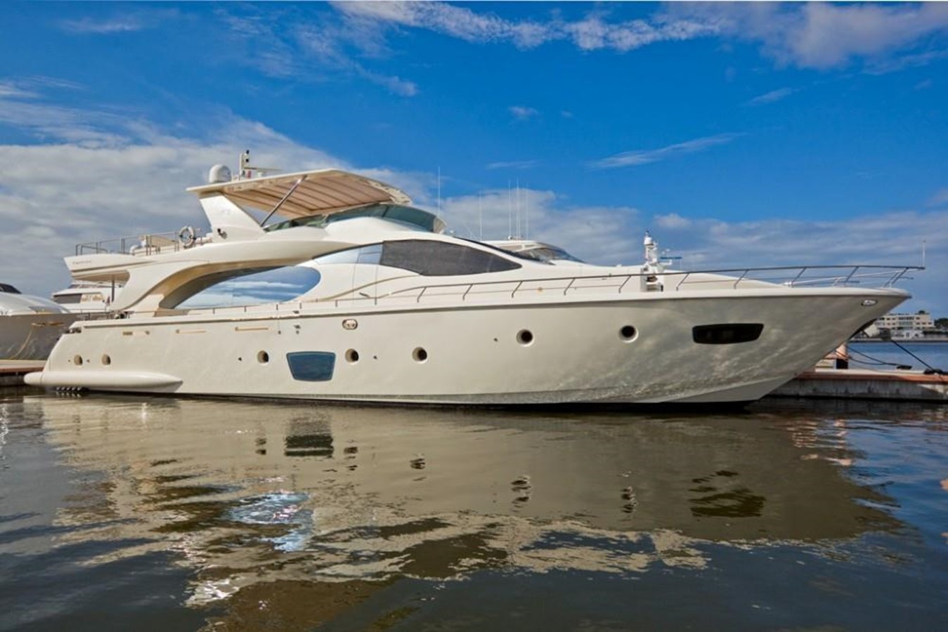 POUPEE - 2007 AZIMUT YACHTS 85' 85