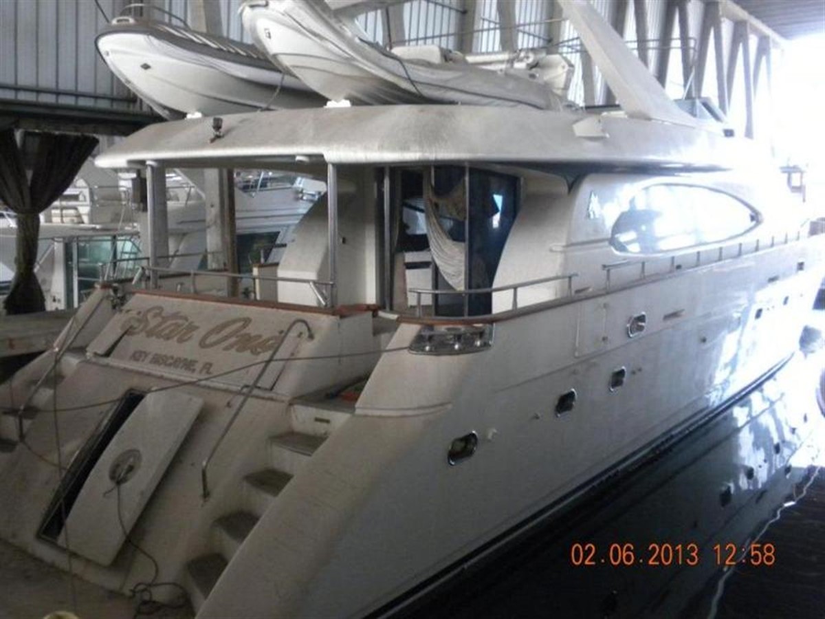 N / A - 2000 AZIMUT YACHTS 85'