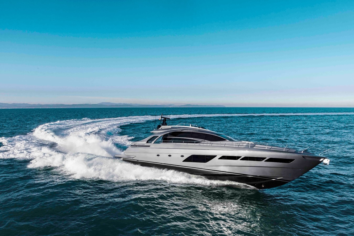 Pershing 8X - 2019 PERSHING 83' 11