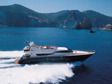 Yannina - 2001 RIVA 83'