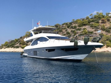 MEMORIES - 2017 AZIMUT YACHTS 82' 9