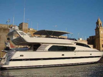 UNDER THE SUN (SEALED BID TENDER - OFFERS OVER £700,000) - 2001 HORIZON 82' Elegance 82