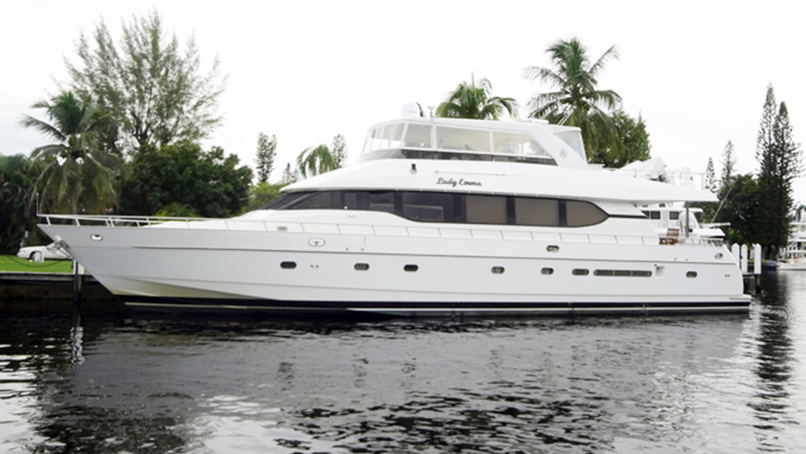 LADY EMMA - 2002 MONTE FINO 82' Aft Deck Custom Mo