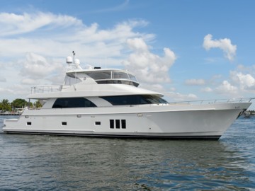 82 OA OUR TRADE - 2014 OCEAN ALEXANDER 82' Cockpit