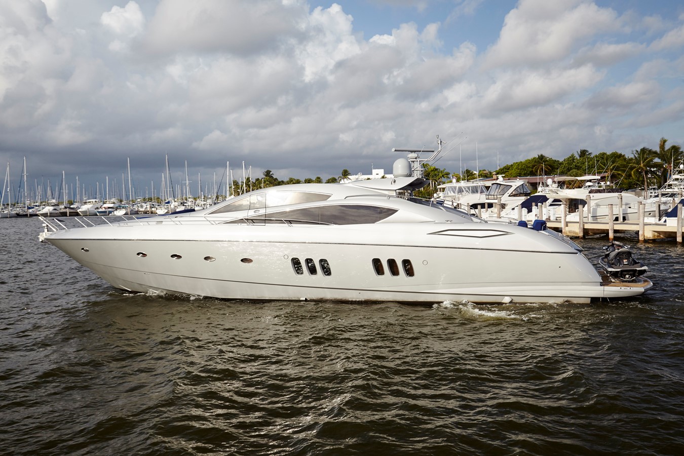 Rich Forever - 2006 SUNSEEKER 82'