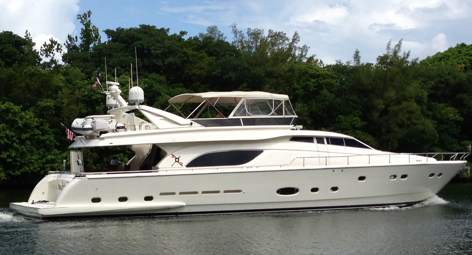 LAYLA - 2004 FERRETTI YACHTS 81' 810