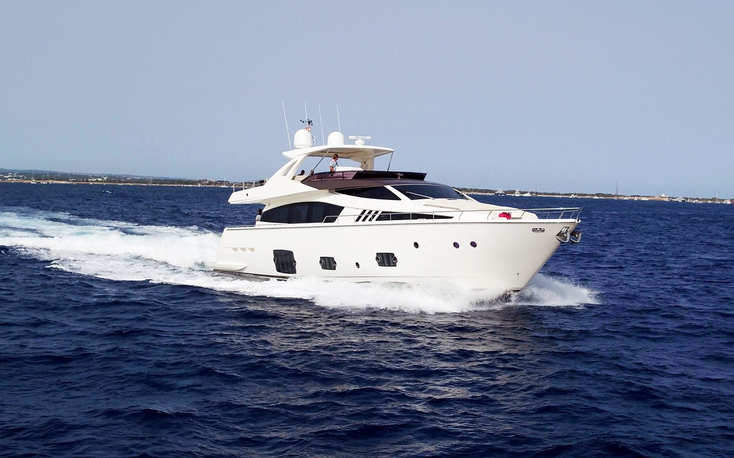 LA PACE - 2012 FERRETTI YACHTS 81' F800