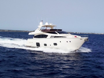 LA PACE - 2012 FERRETTI YACHTS 81' F800