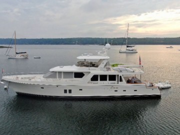 Let It Bee - 2017 OFFSHORE YACHTS 80' 8