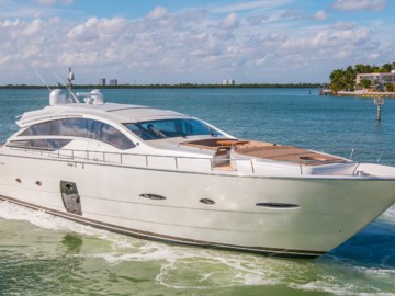 PRESS BUY - 2012 PERSHING 80' 5