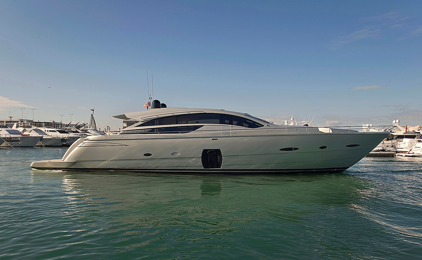 NOMAD - 2008 PERSHING 80' 5