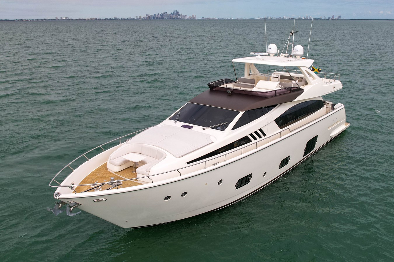 Ferretti Yachts F800 - 2012 FERRETTI YACHTS 80' 1