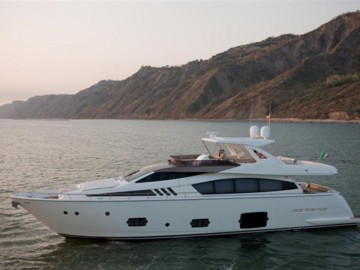 Ferretti 800 HT - 2013 FERRETTI YACHTS 80' 2013