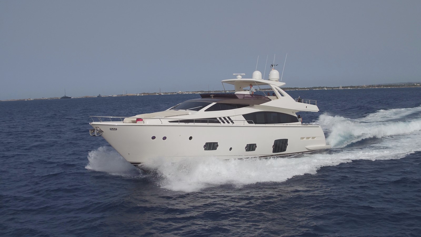 Genesis - 2011 FERRETTI YACHTS 80' 800