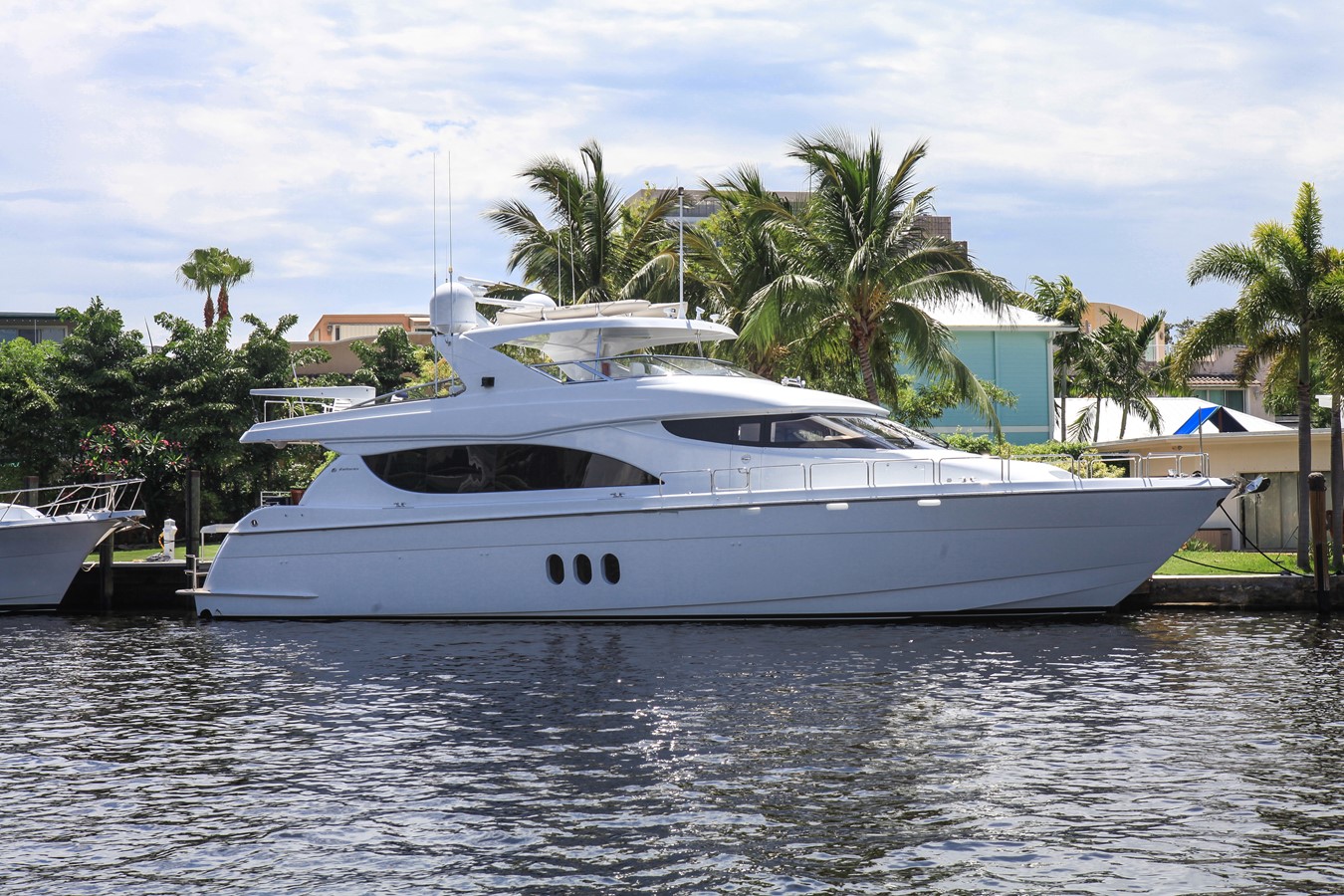 OCEAN VIEW - 2004 HATTERAS 80'