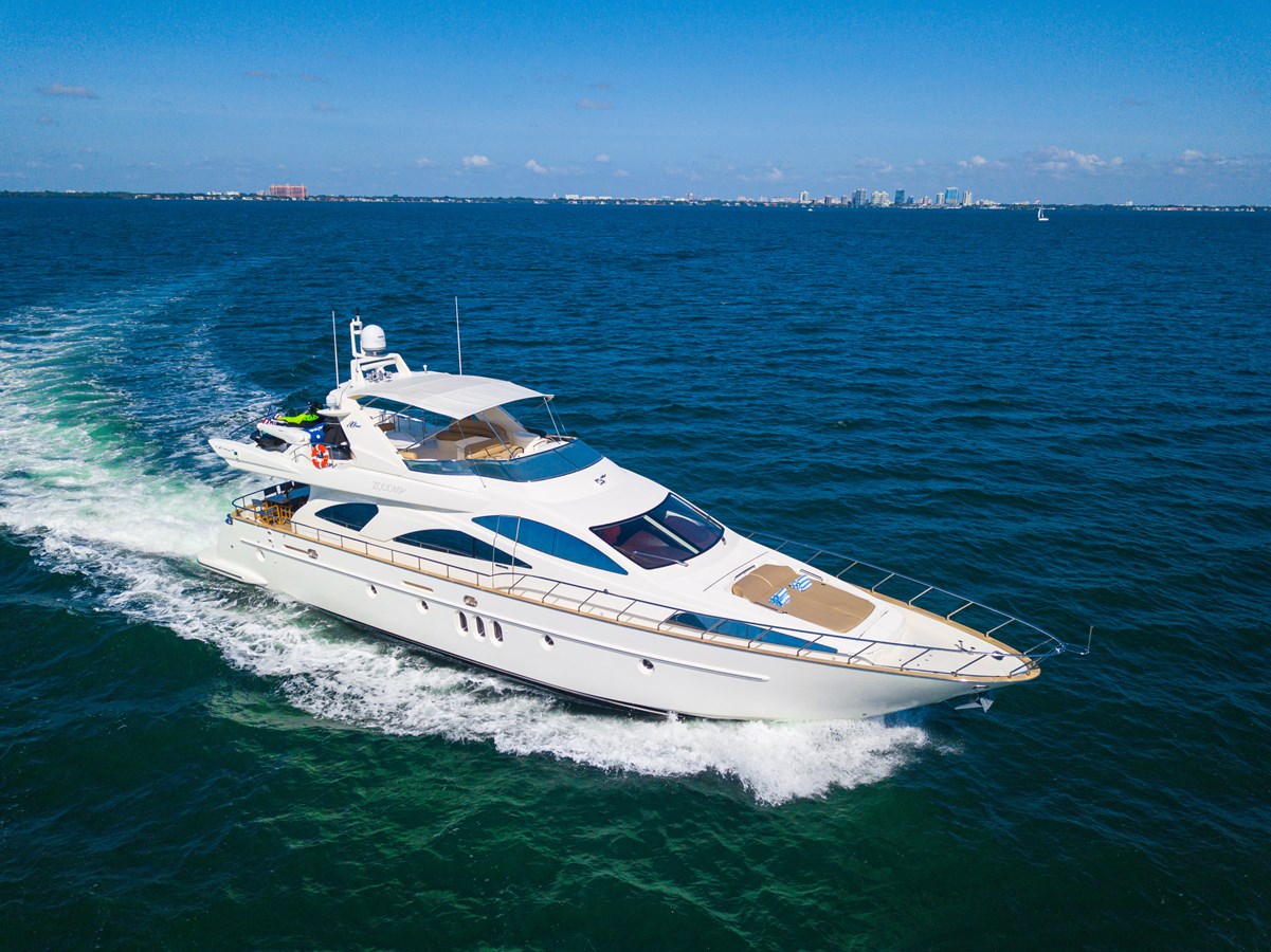 R & R - 2004 AZIMUT YACHTS 80' 80 Carat