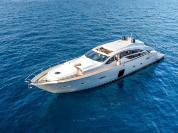 JULIE - 2010 PERSHING 80'