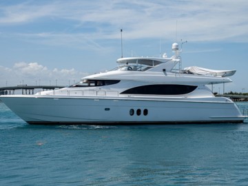 Lucy - 2007 HATTERAS 80'