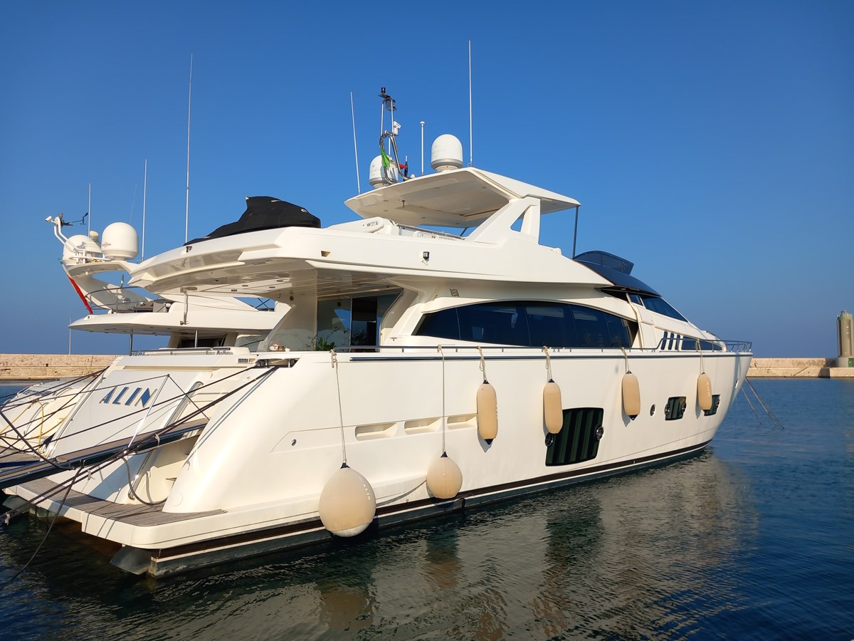 ALIN - 2010 FERRETTI YACHTS 78' 9