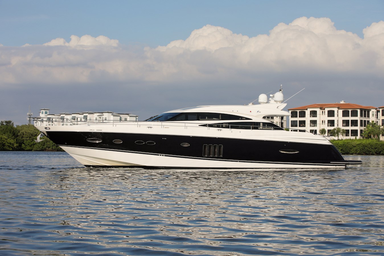 GLA-MUR - 2010 PRINCESS YACHTS 78'