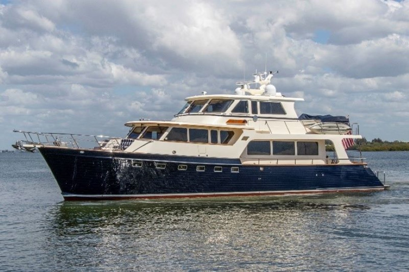 Lady Liz - 2007 MARLOW 77' 8