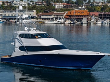 Fan Tail - 2008 HATTERAS 77' Enclosed Bridge Convertible