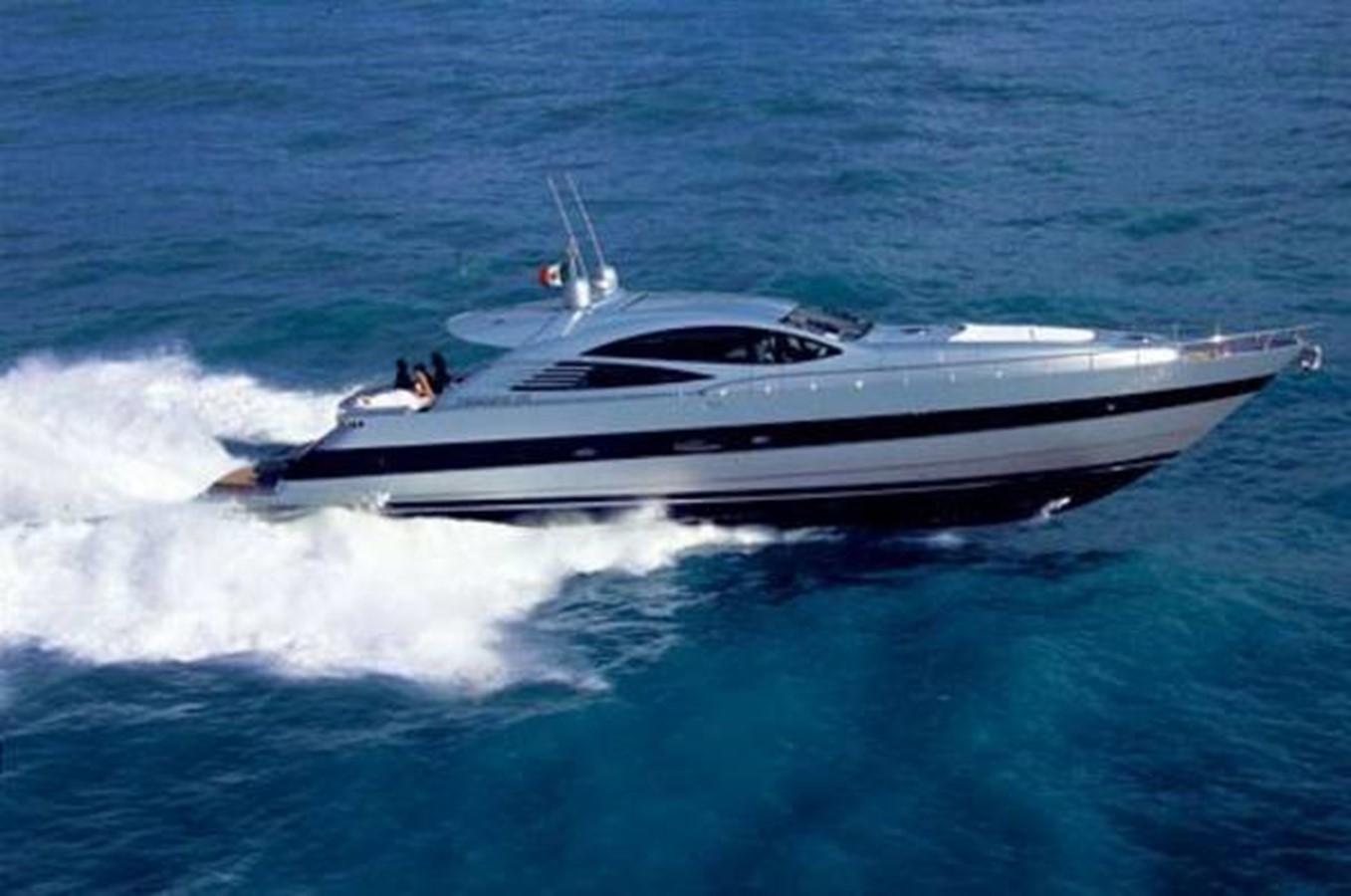 Pershing 76 - 2004 PERSHING 76' 10