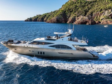 ARMONEE - 2017 COUACH 76' 2