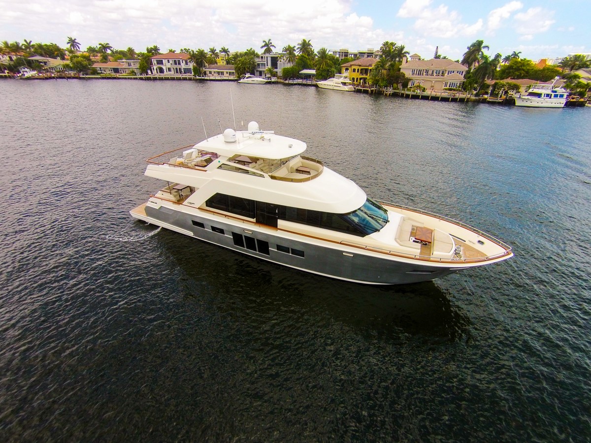 WHISTLE - 2012 LAZZARA 76' Breeze