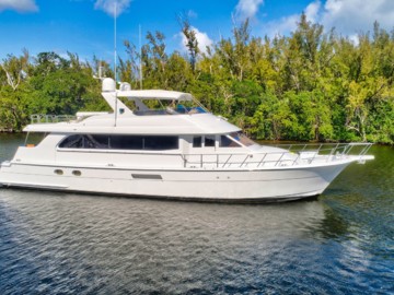 DIAMOND LADY - 2000 HATTERAS 75' 5