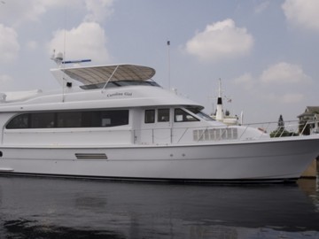 CAROLINA GIRL - 2001 HATTERAS 75' 4