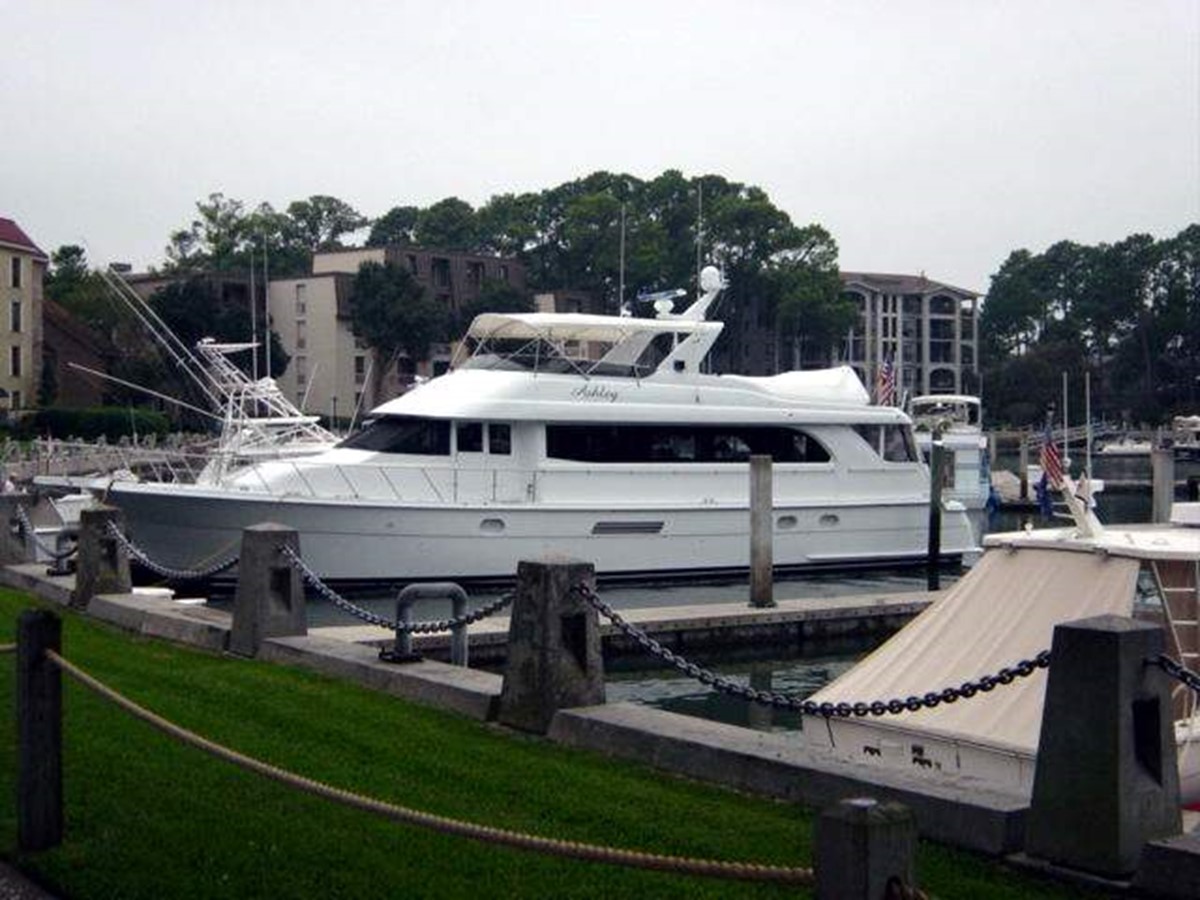 JILLIAN G - 2001 HATTERAS 75' Cockpit Motoryacht