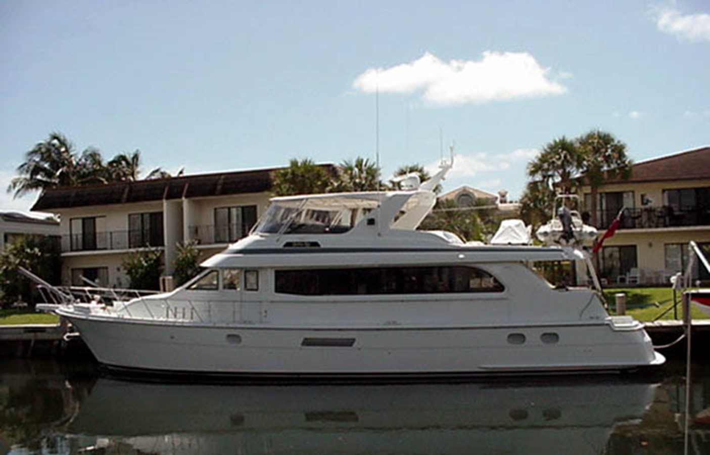 Bethie Ree - 2001 HATTERAS 75' Cockpit Yacht