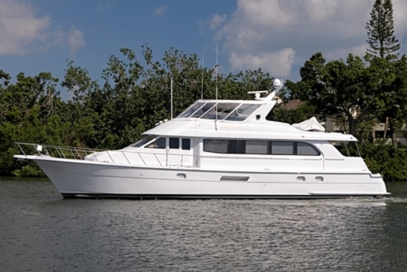 SLIP AWAY - 2001 HATTERAS 75' Motoryacht